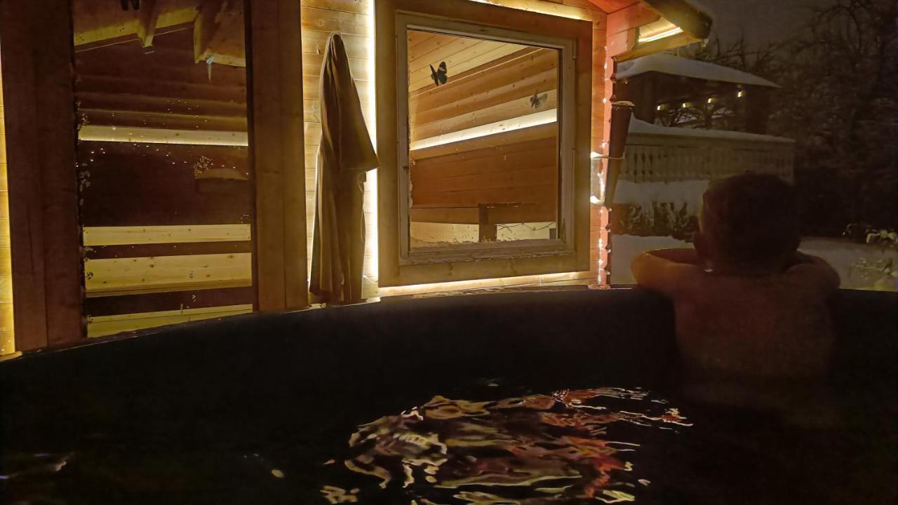 Mikael'S Bed & Spa ซานเดฟยอร์ด ภายนอก รูปภาพ