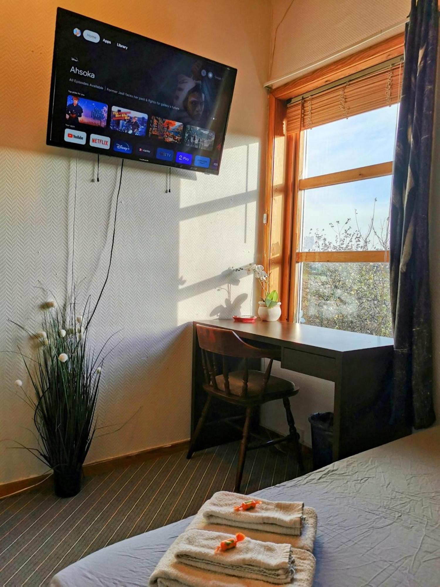 Mikael'S Bed & Spa ซานเดฟยอร์ด ภายนอก รูปภาพ